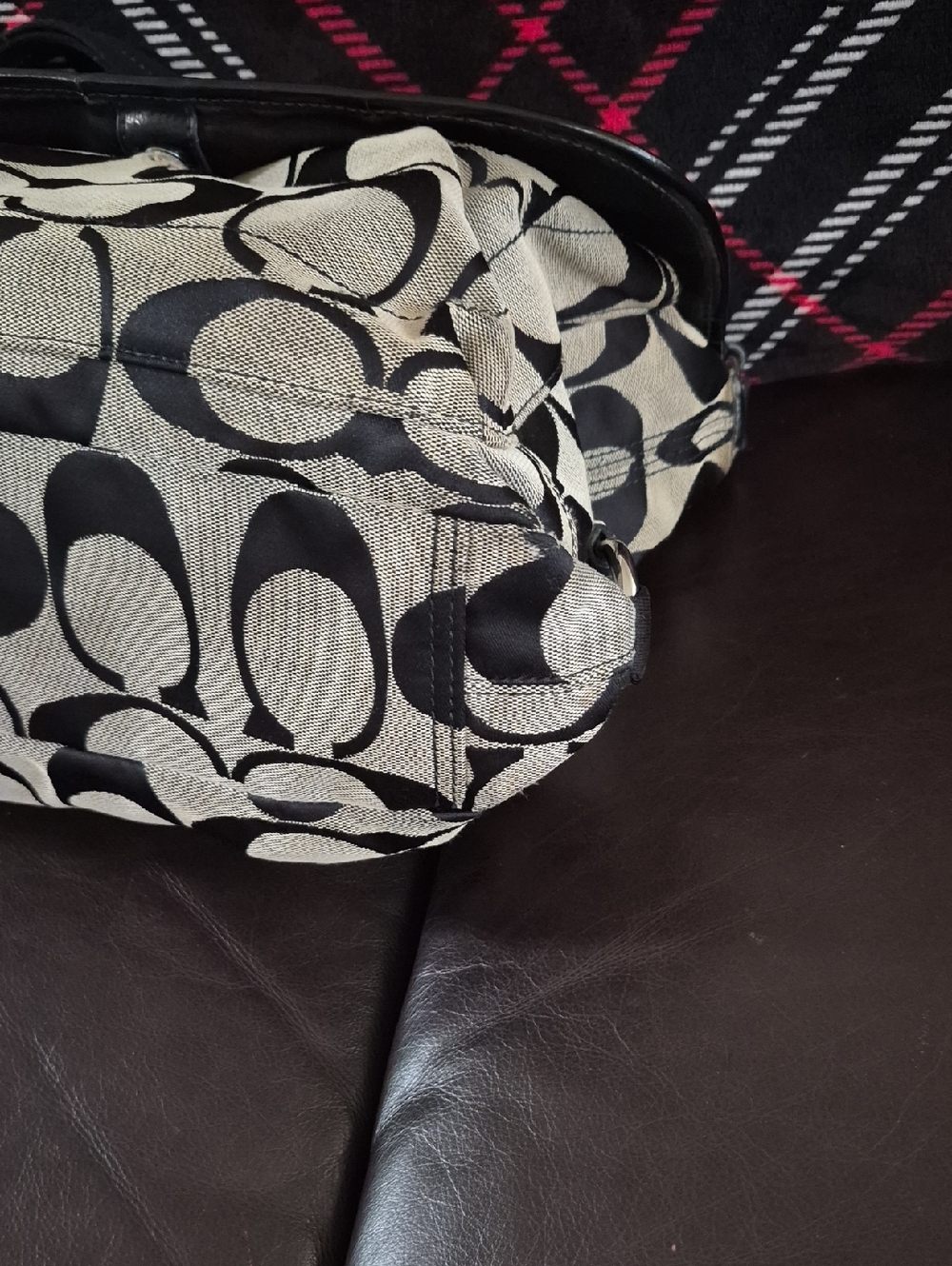 Coach Messanger Bag - Picture 7 of 15